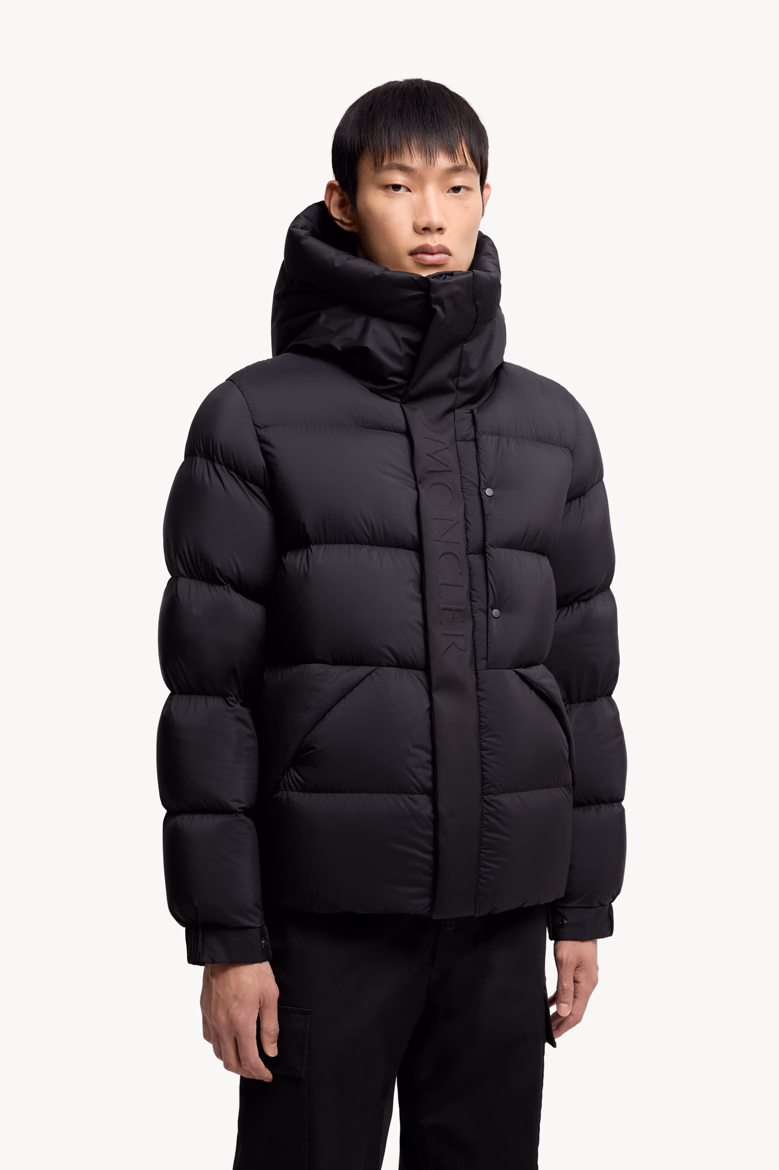 Madeira Hooded Short Down Jacket Men Black Moncler 3